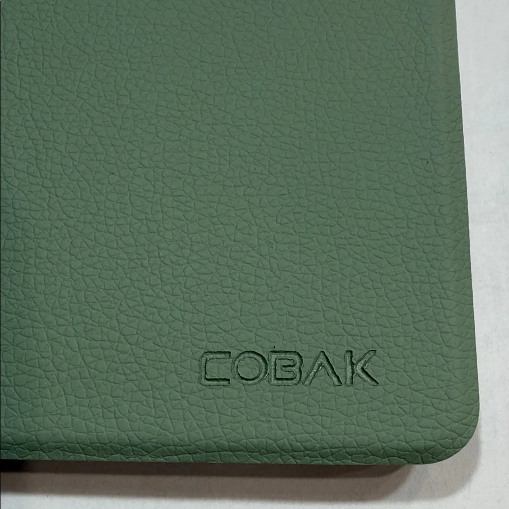 Green Cobak Kindle Basic Case